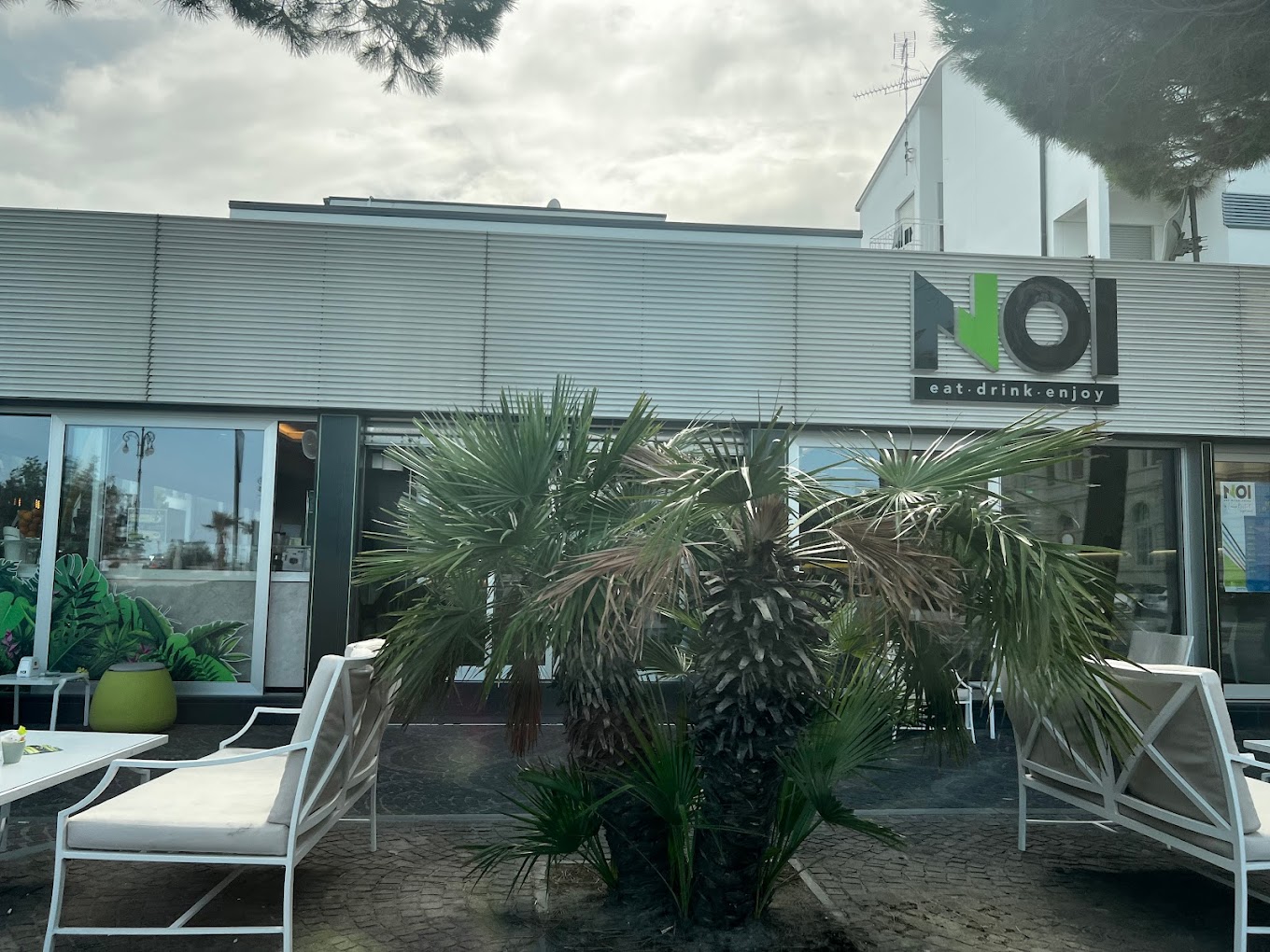 NOI & Lounge Music Club